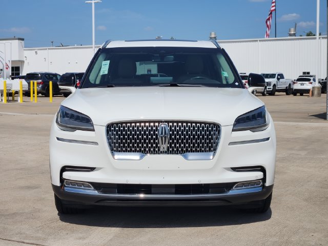 Used 2021 Lincoln Aviator Reserve w/ Elements Package Plus RWD image 2