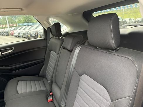 Used 2024 Ford Edge SE w/ Black Appearance Package AWD/4WD image 13