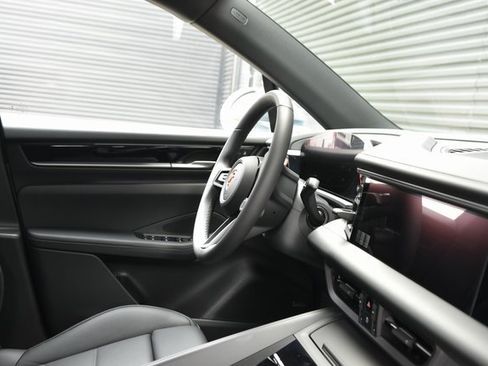 Certified 2025 Porsche Macan 4S Electric image 19