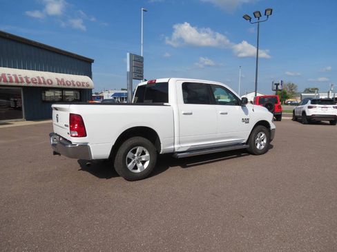Used 2019 RAM 1500 Classic SLT w/ Luxury Group AWD/4WD image 5