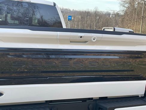 Used 2026 Ford F350 Platinum w/ FX4 Off-Road Package image 28