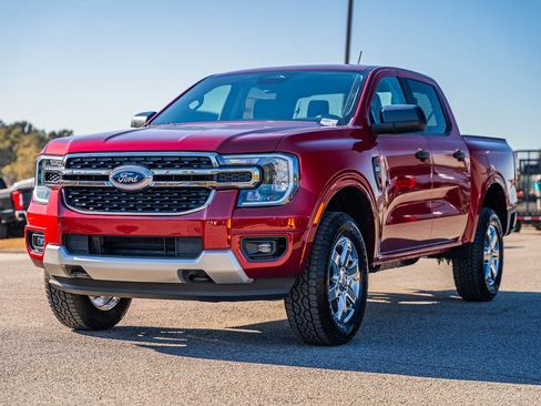 New 2025 Ford Ranger XLT w/ Chrome Accent Package image 3