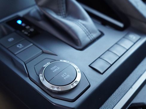 Used 2024 Toyota Tacoma SR5 image 15