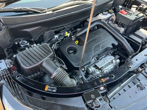 Used 2025 Chevrolet Equinox LT image 45