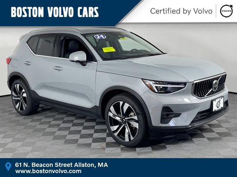 Certified 2024 Volvo XC40 B5 Plus w/ Climate Package AWD/4WD image 1