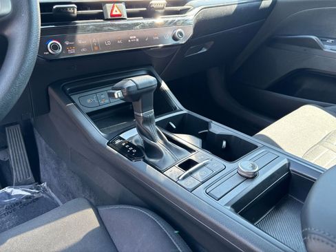 Used 2025 Kia K5 LXS FWD image 40