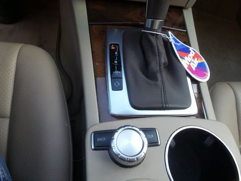 Used 2013 Mercedes-Benz C 250 Sport image 41