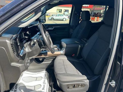 Used 2023 Chevrolet Silverado 1500 RST AWD/4WD image 13