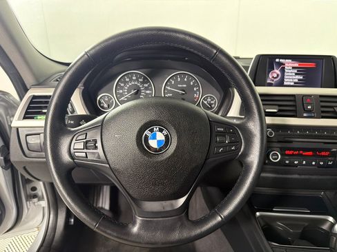 Used 2015 BMW 320i xDrive Sedan AWD/4WD image 16