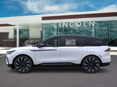 New 2026 Lincoln Nautilus Reserve AWD/4WD image 3