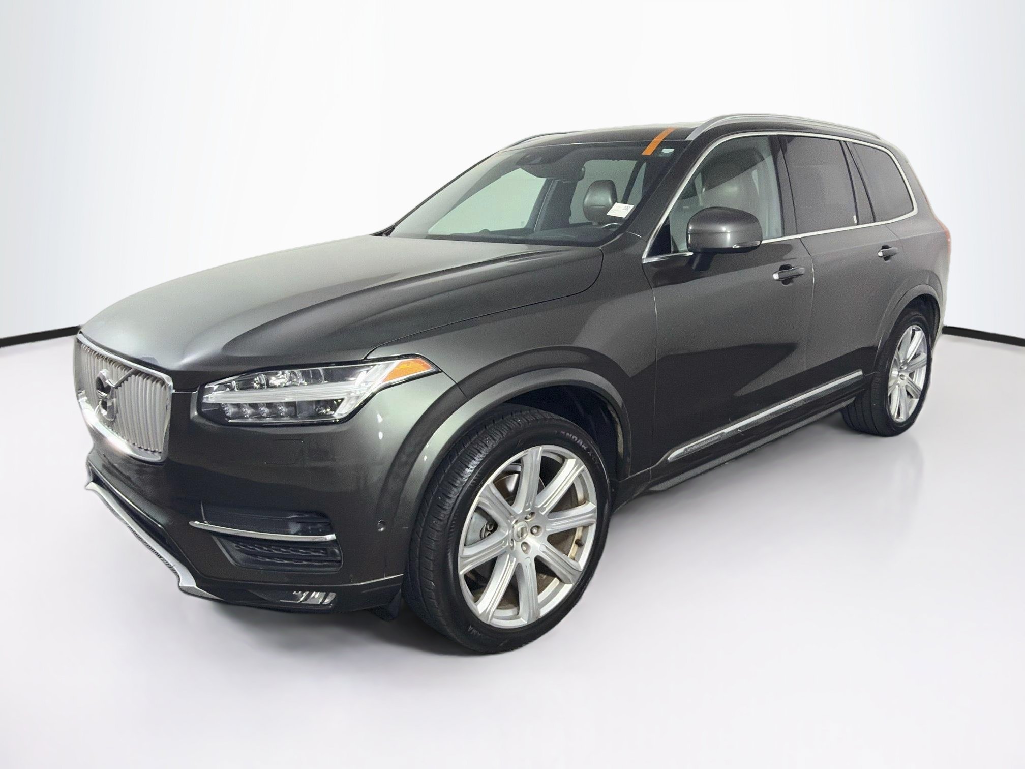 Used 2018 Volvo XC90 T6 Inscription w/ Convenience Package AWD/4WD image 3