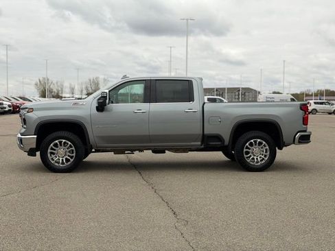 Used 2024 Chevrolet Silverado 2500 LTZ w/ LTZ Plus Package AWD/4WD image 10