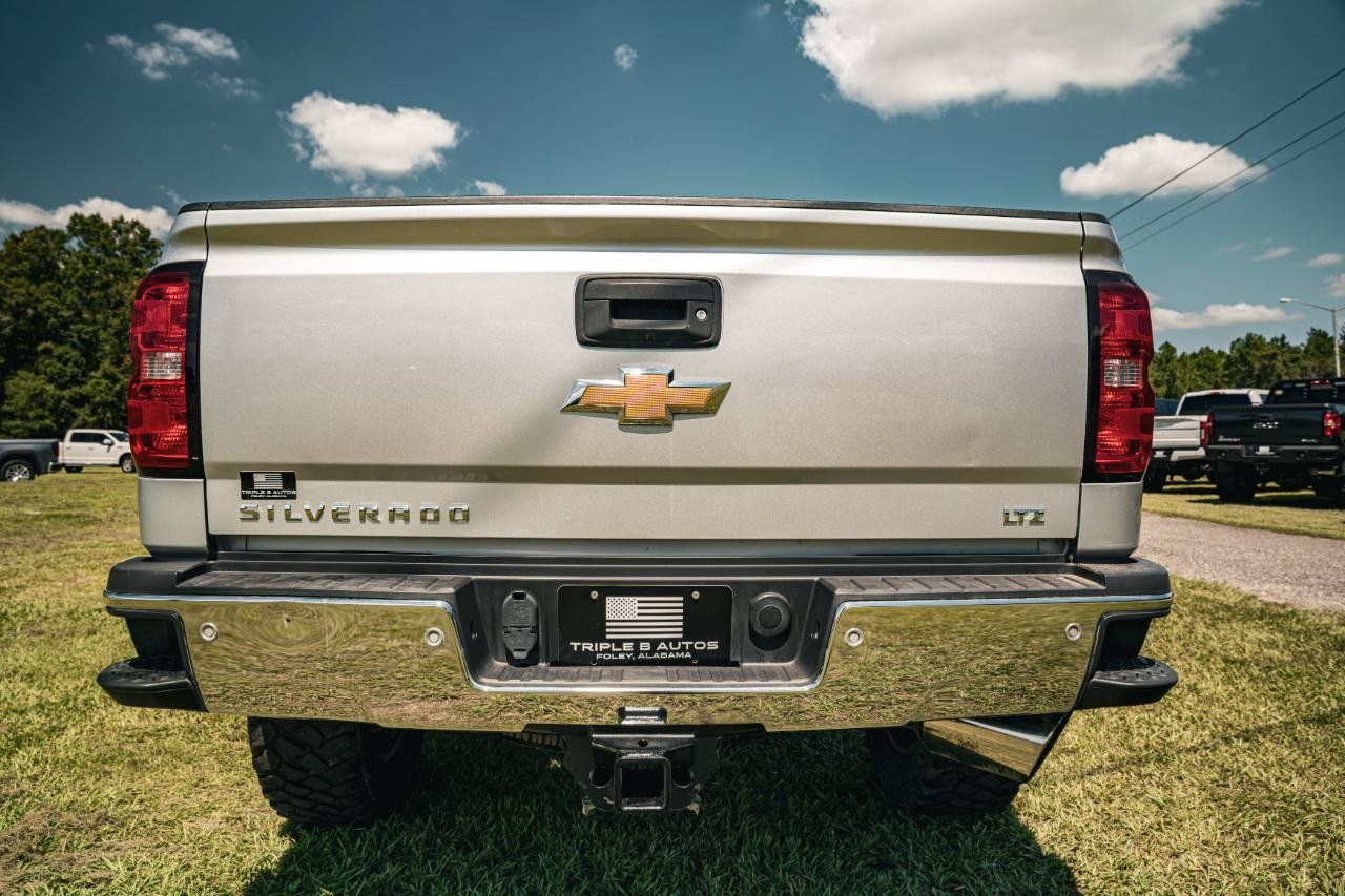 Used 2019 Chevrolet Silverado 2500 LTZ w/ Duramax Plus Package AWD/4WD image 5