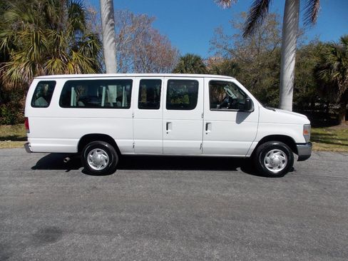 Used 2013 Ford E-350 and Econoline 350 XLT image 9