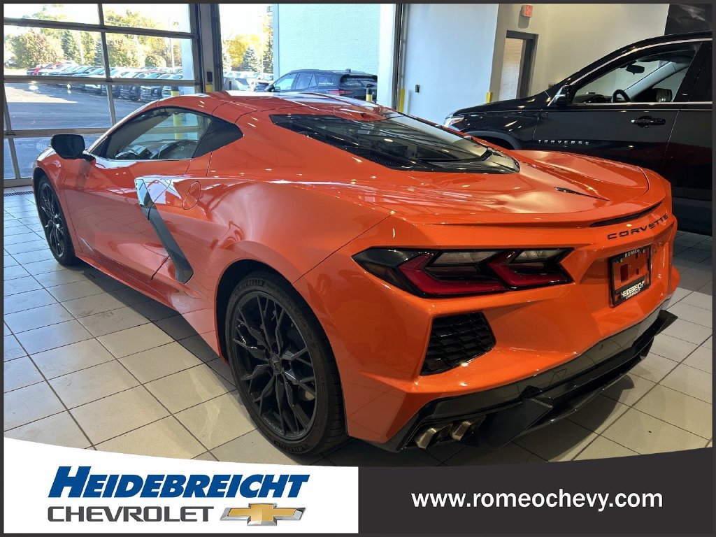 Used 2025 Chevrolet Corvette Stingray Coupe w/ 1LT RWD image 5