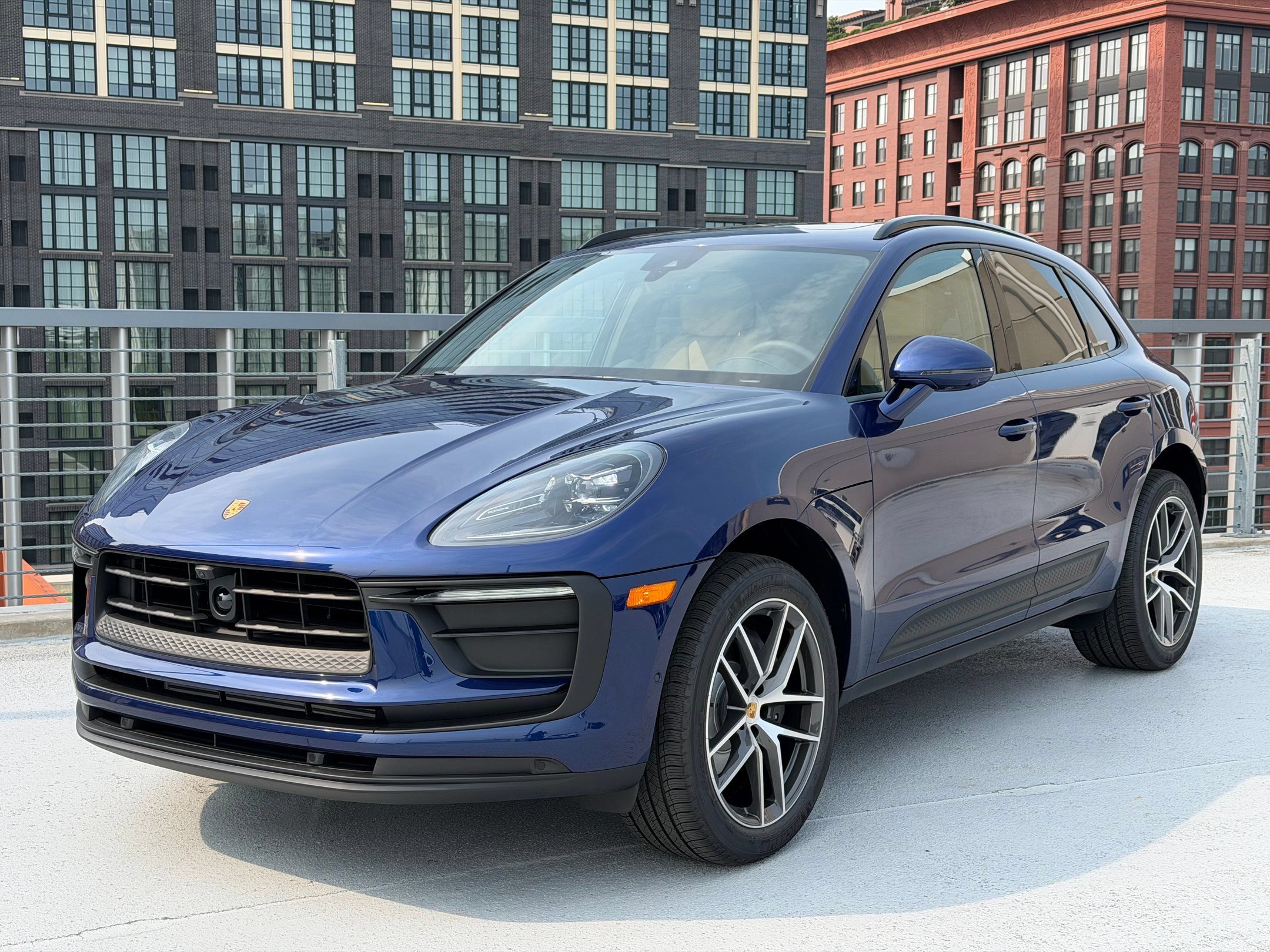 Used 2026 Porsche Macan AWD/4WD image 1
