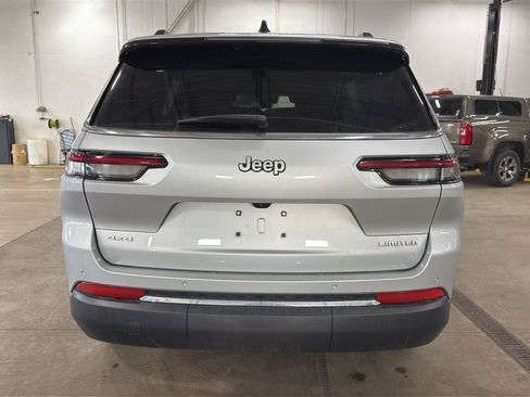 Used 2024 Jeep Grand Cherokee L Limited image 5