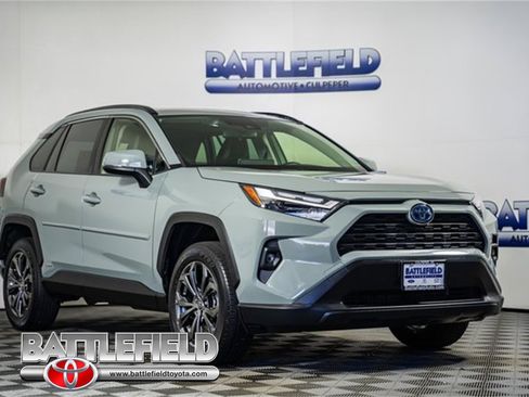 Certified 2022 Toyota RAV4 XLE Premium image 1