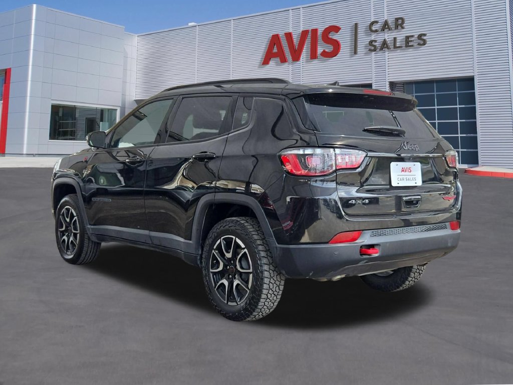 Used 2025 Jeep Compass Trailhawk AWD/4WD image 7