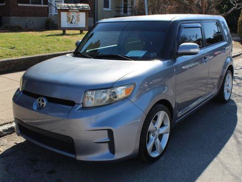 Used 2012 Scion xB image 1