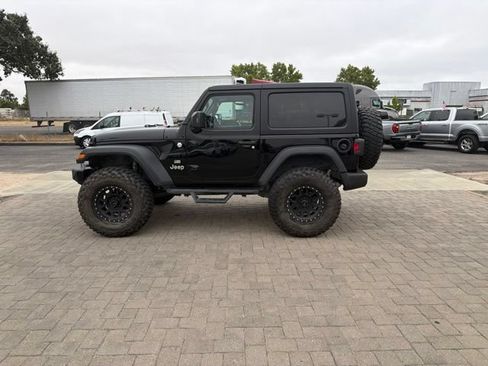 Used 2020 Jeep Wrangler Sport AWD/4WD image 5