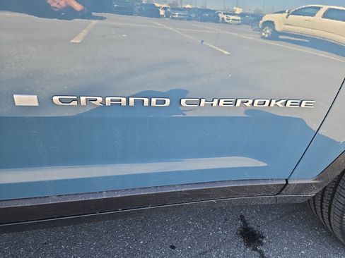 New 2026 Jeep Grand Cherokee L Limited image 11