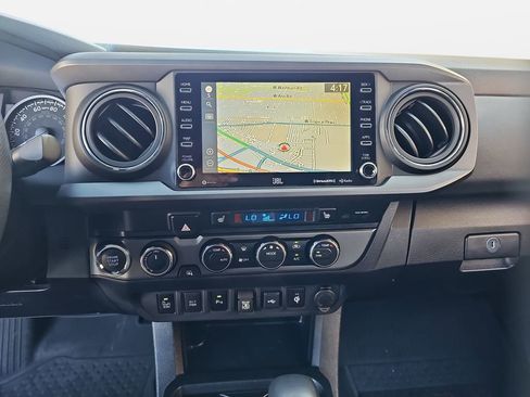 Certified 2023 Toyota Tacoma TRD Off-Road w/ TRD Premium Off Road Package AWD/4WD image 15