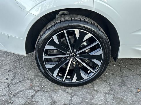 New 2026 Volvo XC60 T8 Ultra w/ Climate Package image 12