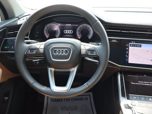 Used 2023 Audi Q7 2.0T Premium w/ Convenience Package AWD/4WD image 12