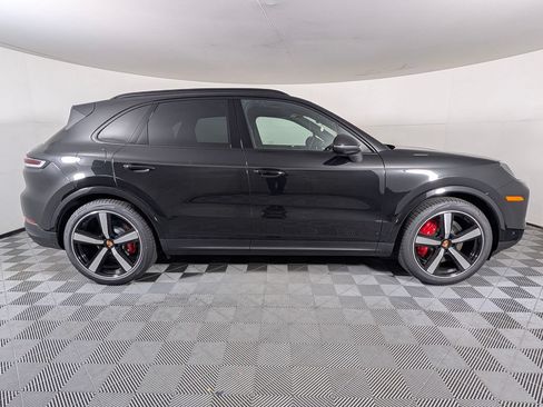 New 2026 Porsche Cayenne S AWD/4WD image 8