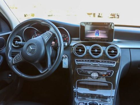 Used 2018 Mercedes-Benz C 300 C 300 image 32