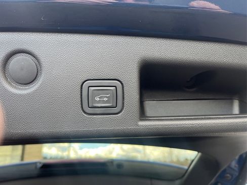 Used 2023 Chevrolet Equinox LT image 25