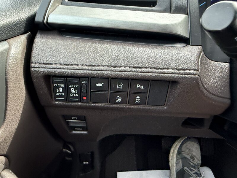 Used 2020 Honda Odyssey Touring image 4