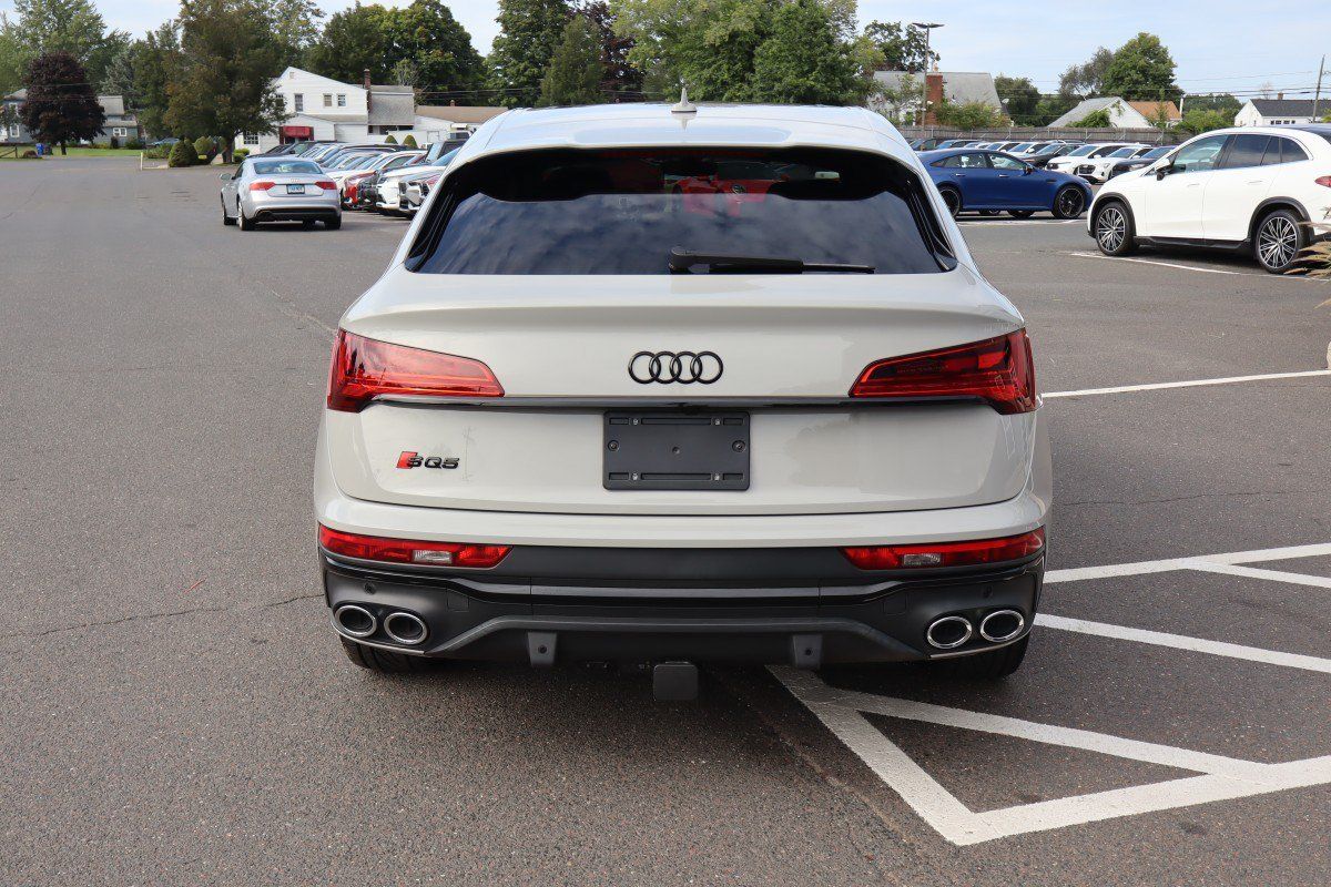 Used 2023 Audi SQ5 Prestige w/ Prestige Package AWD/4WD image 7