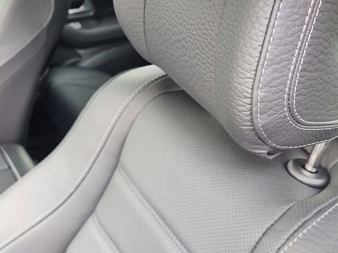 Used 2024 Mercedes-Benz GLS 580 4MATIC image 7