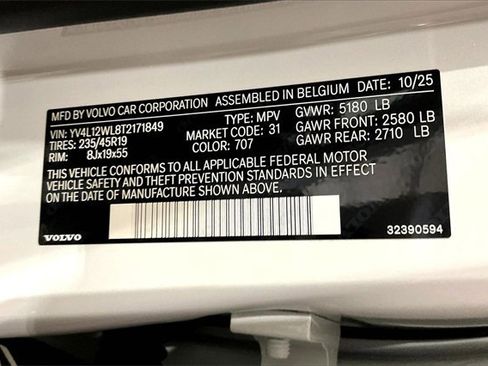 New 2026 Volvo V60 B5 Cross Country Ultra w/ Climate Package image 9