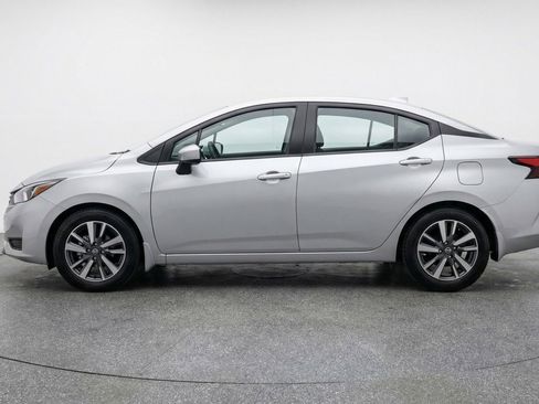 Used 2025 Nissan Versa SV FWD image 5