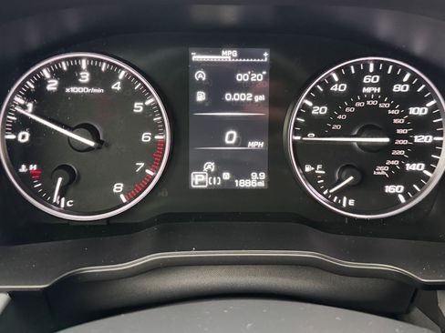 Used 2025 Subaru Crosstrek 2.0i Premium image 18