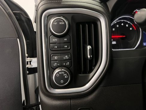 Used 2022 Chevrolet Silverado 1500 LT Trail Boss w/ Bed Protection Package image 25