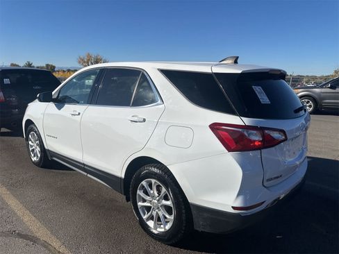 Used 2020 Chevrolet Equinox LT image 2