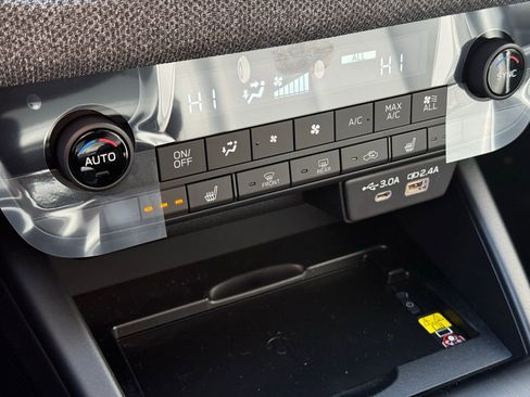 New 2026 Subaru Outback Limited AWD/4WD image 17