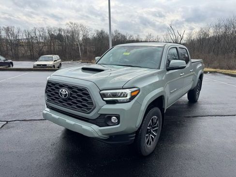 Certified 2022 Toyota Tacoma TRD Sport w/ Technology Package image 7
