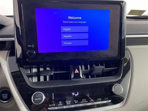 Used 2023 Toyota Corolla Cross LE w/ Moonroof Package image 21