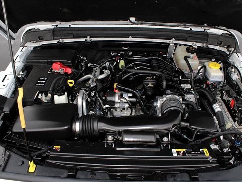 Used 2022 Jeep Wrangler Unlimited Rubicon w/ LED Lighting Group image 14