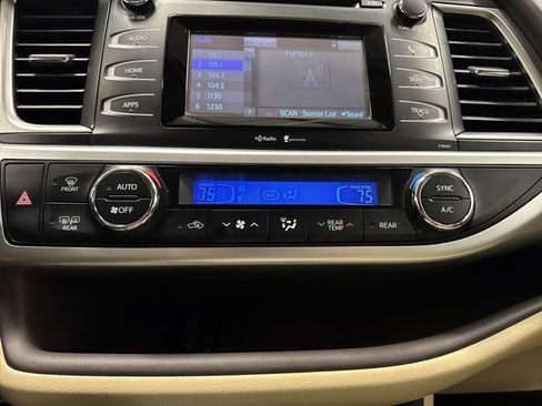 Used 2015 Toyota Highlander Plus image 17