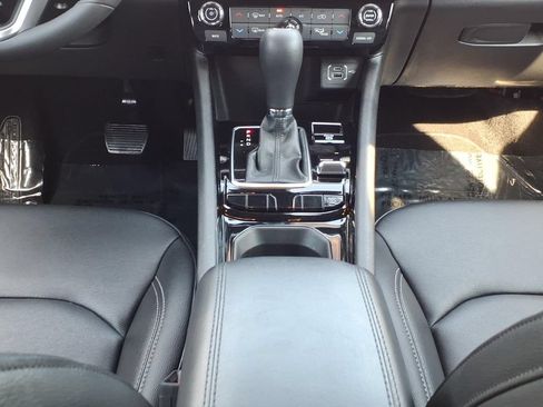 Used 2025 Jeep Compass Limited AWD/4WD image 19