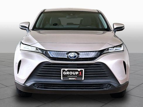 Used 2024 Toyota Venza LE AWD/4WD image 4