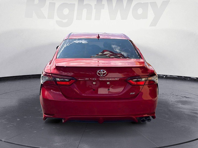 Used 2024 Toyota Camry SE FWD image 4