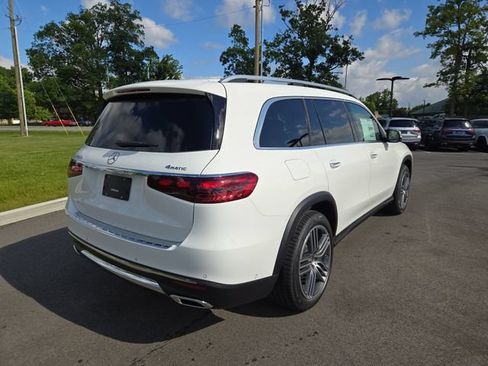 New 2026 Mercedes-Benz GLS 450 4MATIC image 3