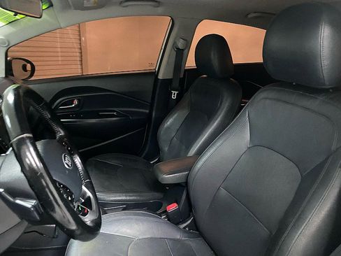 Used 2016 Kia Rio SX image 9